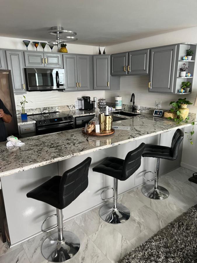 Appartement Place Is Different!! Award Winning! Oceanfront, View View! *